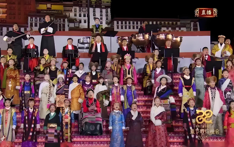 总台春晚喜庆开场，乐天使长伴26载“屏”实力出圈